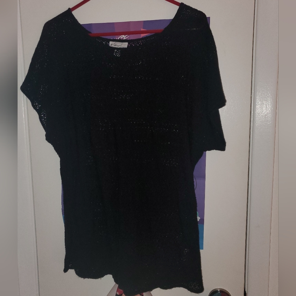 BLACK LACY TOP